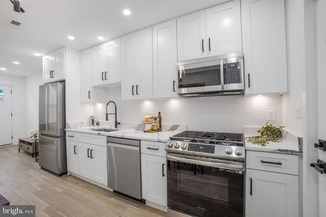702 19TH ST NE, Washington, DC 20002