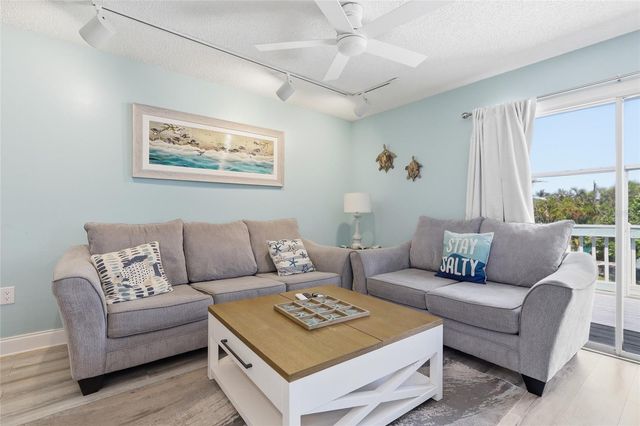 207 71ST STREET E, Holmes Beach, FL 34217