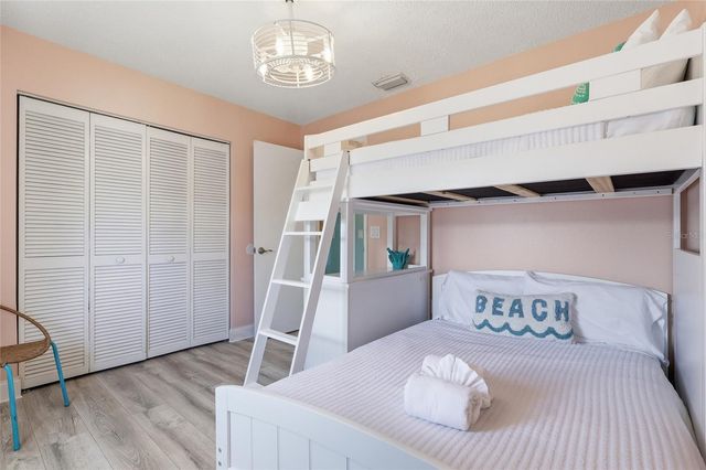 207 71ST STREET E, Holmes Beach, FL 34217