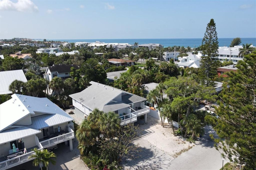 Image 3 of property listing at 207 71ST STREET E, Holmes Beach, FL 34217