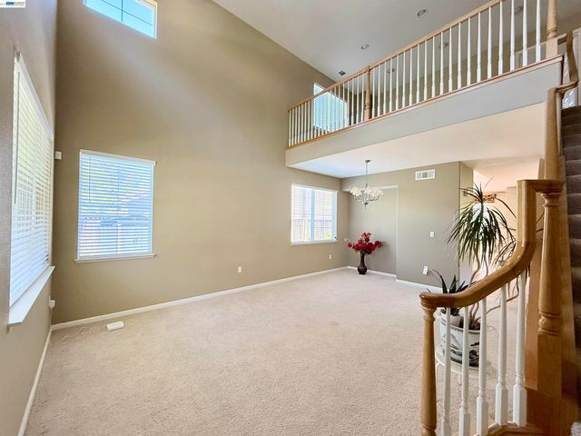 852 Meadow View Dr, Richmond, CA 94806