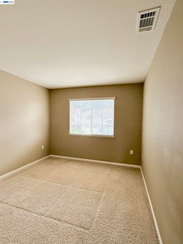 852 Meadow View Dr, Richmond, CA 94806