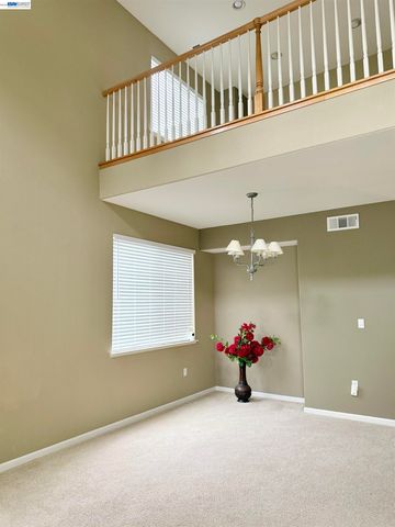 852 Meadow View Dr, Richmond, CA 94806
