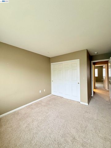 852 Meadow View Dr, Richmond, CA 94806