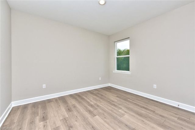 2091 Grove DR, Naples, FL 34120