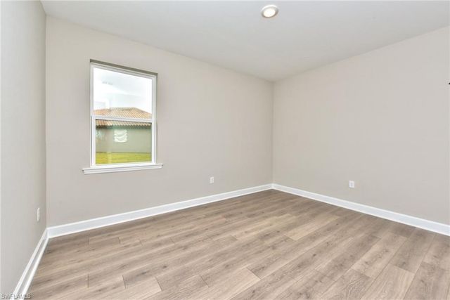 2091 Grove DR, Naples, FL 34120