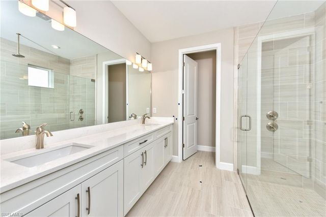 2091 Grove DR, Naples, FL 34120