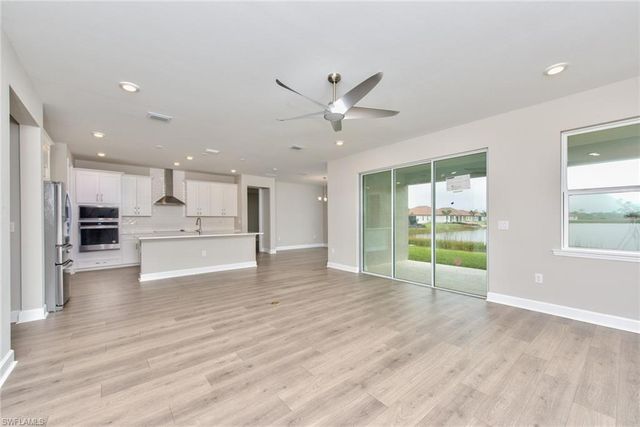 2091 Grove DR, Naples, FL 34120