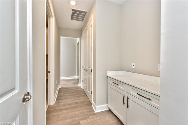 2091 Grove DR, Naples, FL 34120