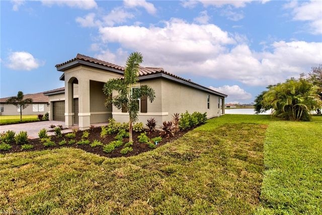 2091 Grove DR, Naples, FL 34120