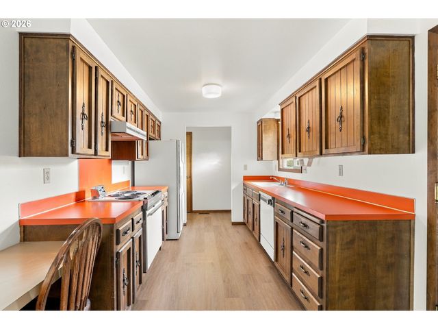 4077 PENTICTON Cir Ne, Salem, OR 97305