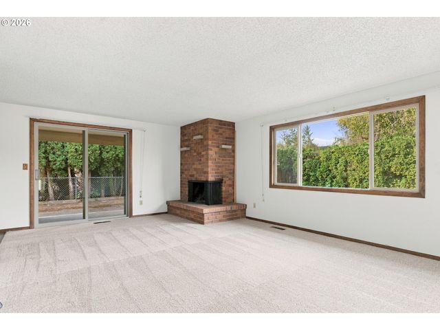 4077 PENTICTON Cir Ne, Salem, OR 97305