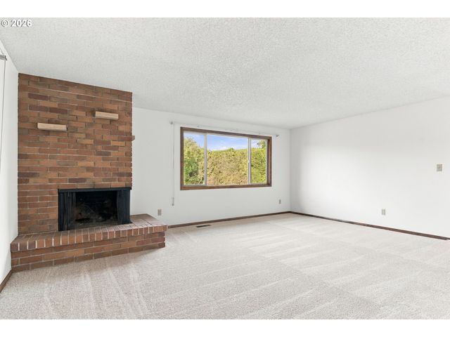4077 PENTICTON Cir Ne, Salem, OR 97305