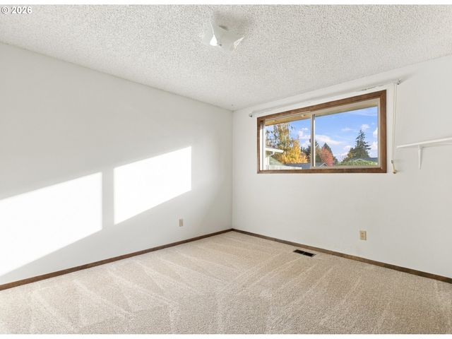 4077 PENTICTON Cir Ne, Salem, OR 97305