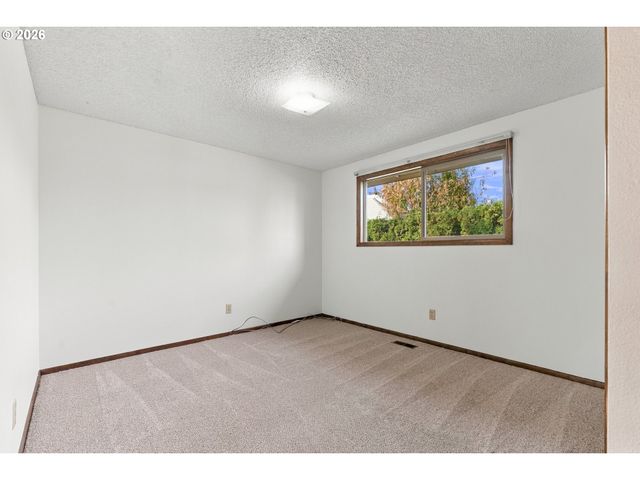 4077 PENTICTON Cir Ne, Salem, OR 97305
