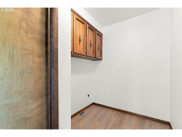 4077 PENTICTON Cir Ne, Salem, OR 97305