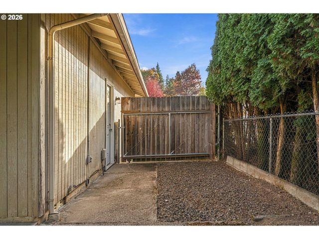 4077 PENTICTON Cir Ne, Salem, OR 97305