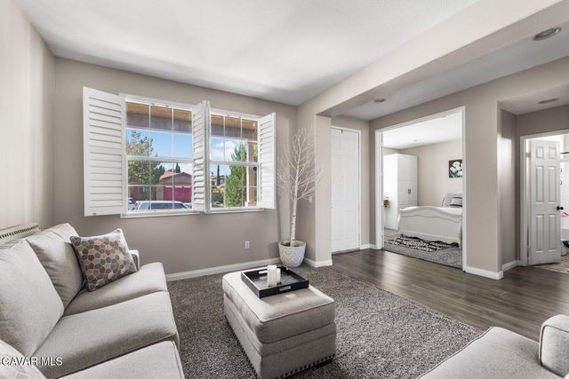 1242 Wellington Drive, Palmdale, CA 93551
