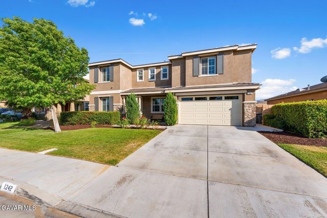 1242 Wellington Drive, Palmdale, CA 93551