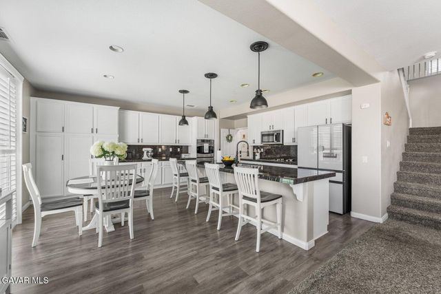 1242 Wellington Drive, Palmdale, CA 93551