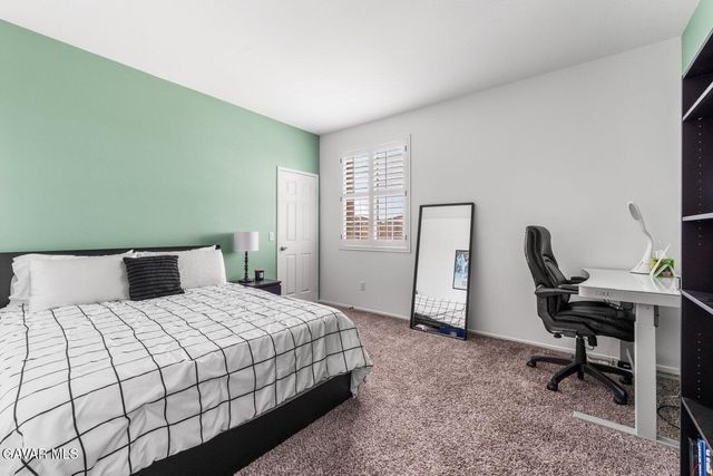 1242 Wellington Drive, Palmdale, CA 93551
