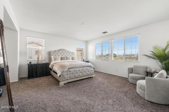 1242 Wellington Drive, Palmdale, CA 93551
