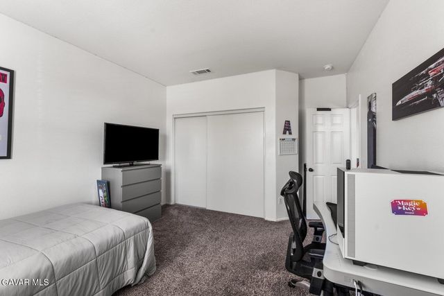 1242 Wellington Drive, Palmdale, CA 93551