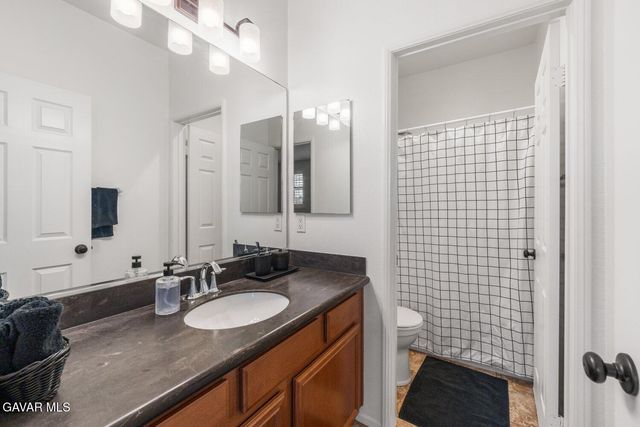 1242 Wellington Drive, Palmdale, CA 93551