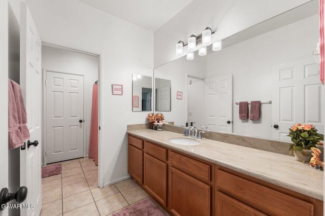 1242 Wellington Drive, Palmdale, CA 93551
