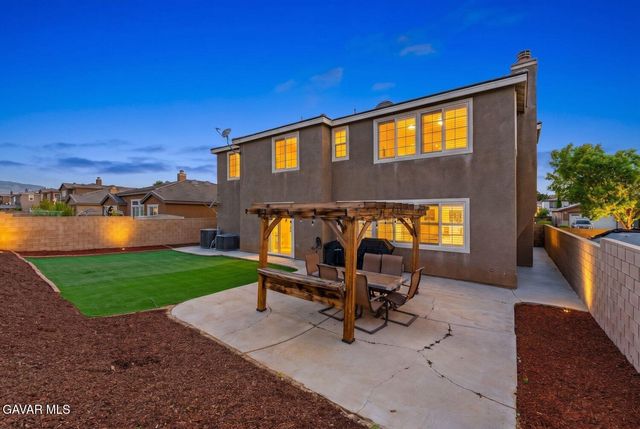 1242 Wellington Drive, Palmdale, CA 93551