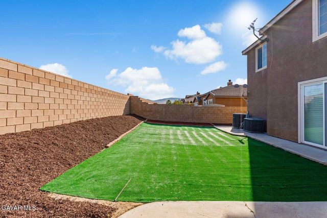 1242 Wellington Drive, Palmdale, CA 93551