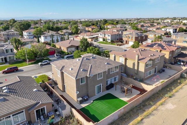 1242 Wellington Drive, Palmdale, CA 93551