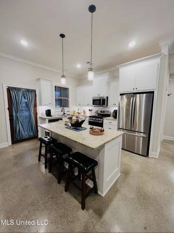 320 Scarbrough Circle, Richland, MS 39218