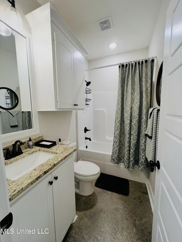 320 Scarbrough Circle, Richland, MS 39218