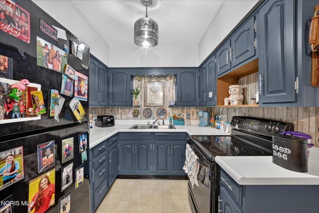 426 S Berlin Avenue, Oregon, OH 43616