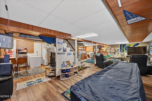 426 S Berlin Avenue, Oregon, OH 43616
