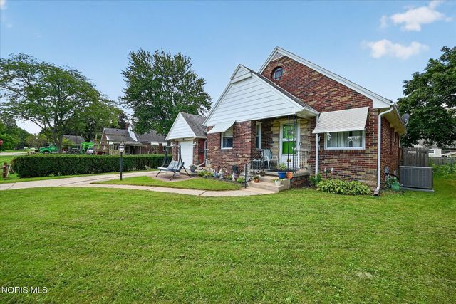 426 S Berlin Avenue, Oregon, OH 43616