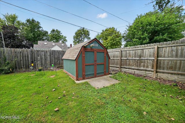 426 S Berlin Avenue, Oregon, OH 43616