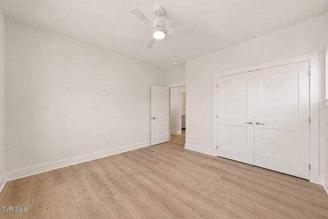 2040 Carsons Way, Piney Flats, TN 37686