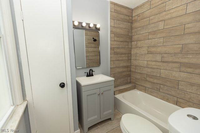 4026 Muriel Avenue, Cleveland, OH 44109