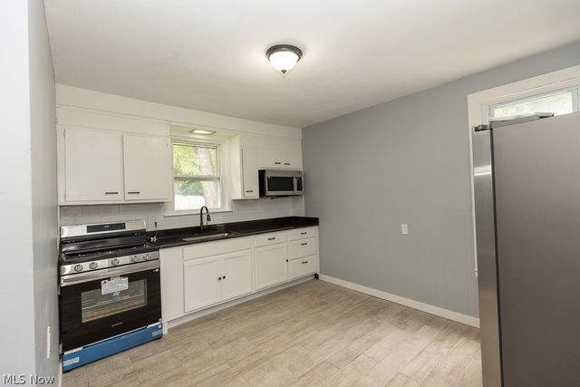 4026 Muriel Avenue, Cleveland, OH 44109