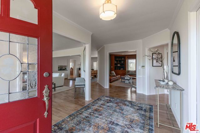 2059 Kenilworth Avenue, Los Angeles, CA 90039