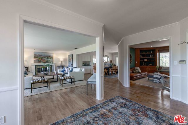 2059 Kenilworth Avenue, Los Angeles, CA 90039