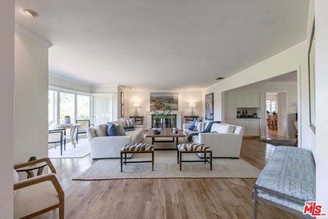 2059 Kenilworth Avenue, Los Angeles, CA 90039