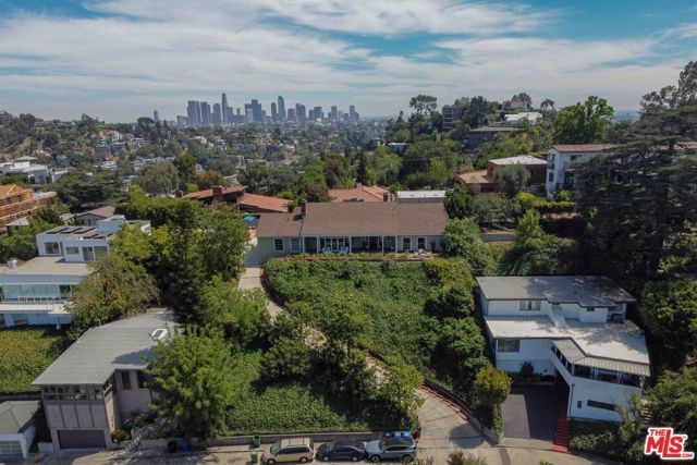 2059 Kenilworth Avenue, Los Angeles, CA 90039