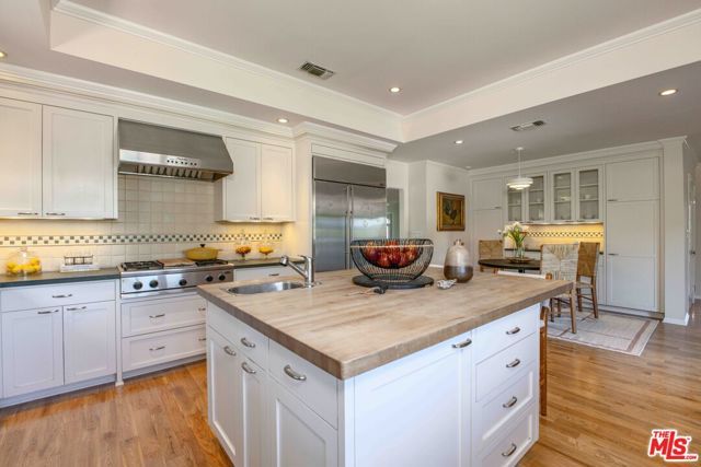 2059 Kenilworth Avenue, Los Angeles, CA 90039