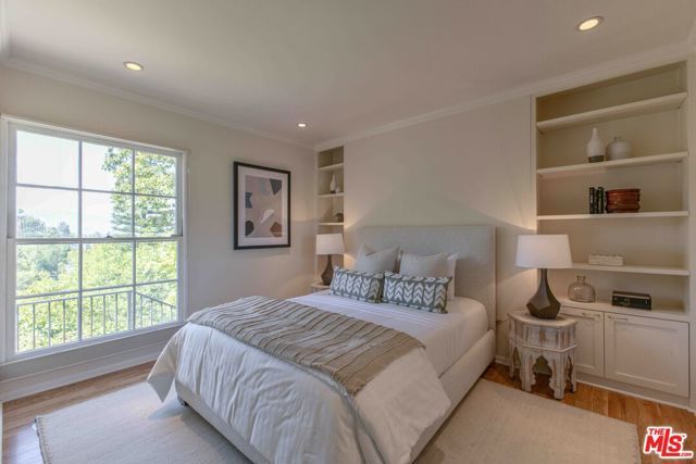 2059 Kenilworth Avenue, Los Angeles, CA 90039