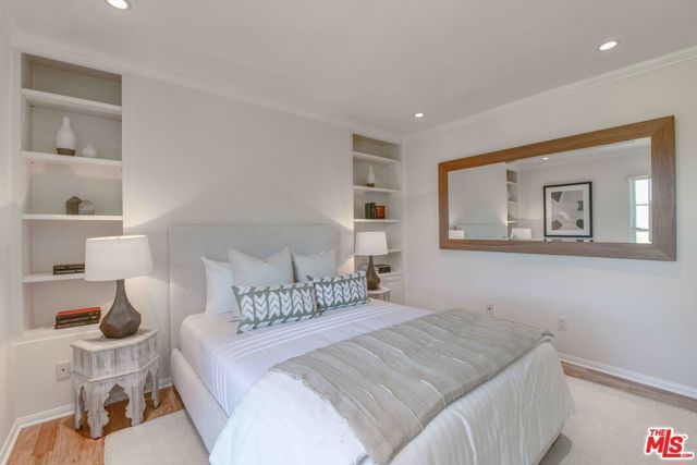 2059 Kenilworth Avenue, Los Angeles, CA 90039