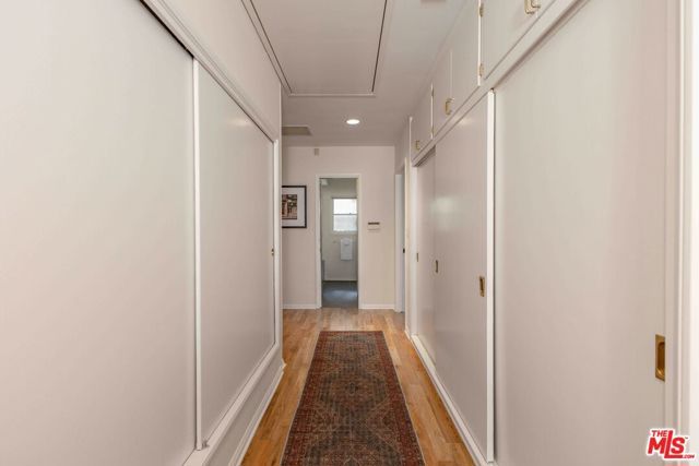 2059 Kenilworth Avenue, Los Angeles, CA 90039