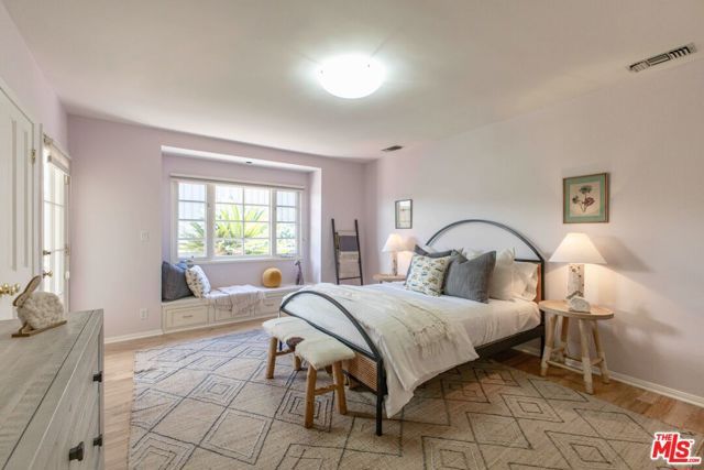 2059 Kenilworth Avenue, Los Angeles, CA 90039
